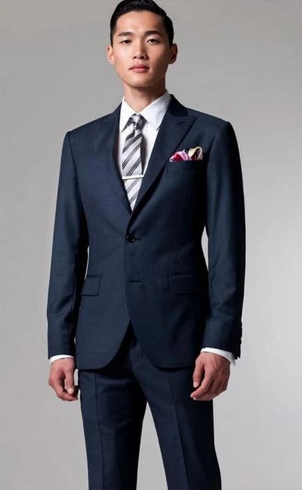 Vest xanh navy ánh thép phom đứng, gam màu đậm nên chọn khi may vest nam big size