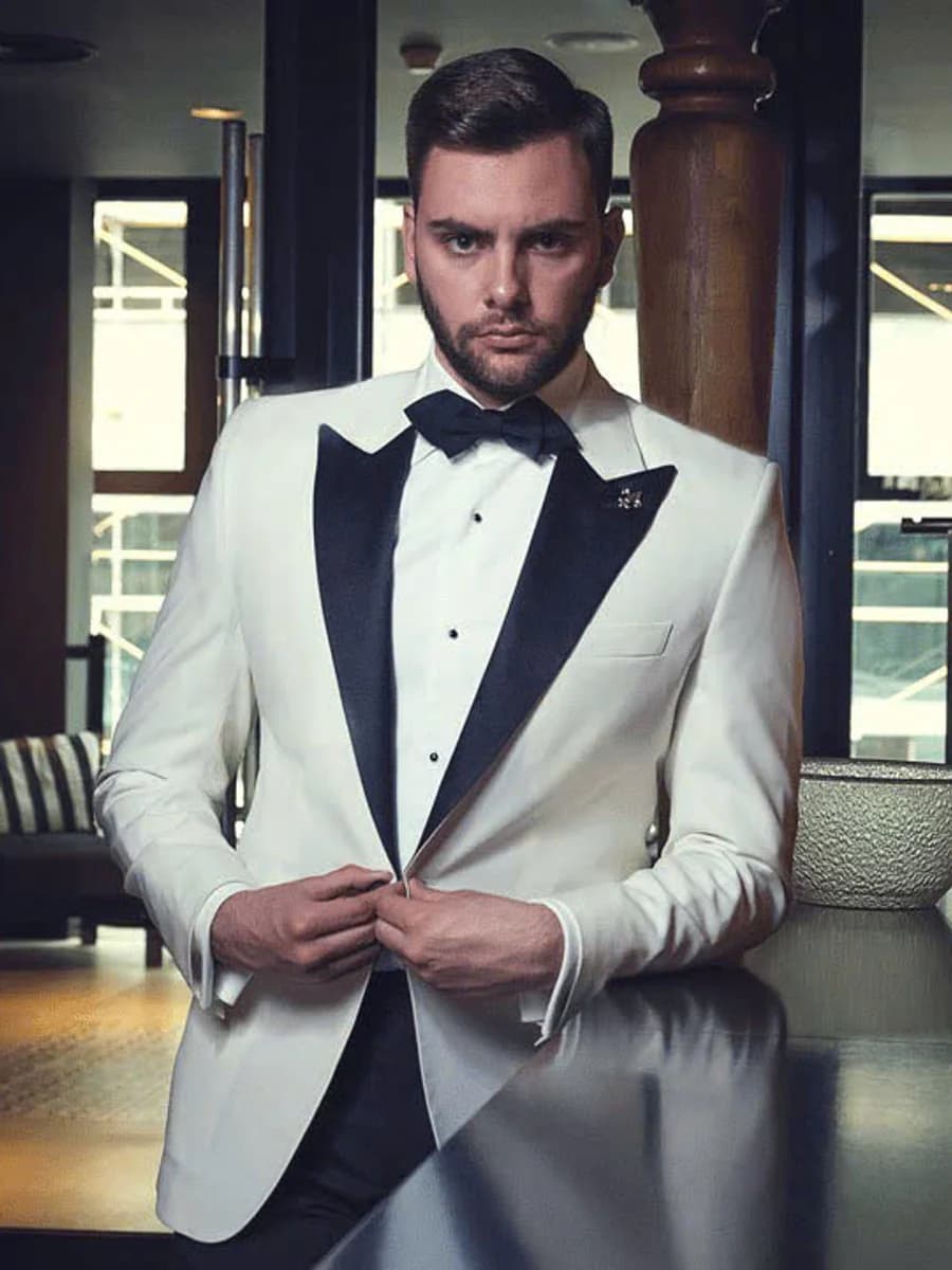 Dinner Jacket Trắng Ngà Ve Đen